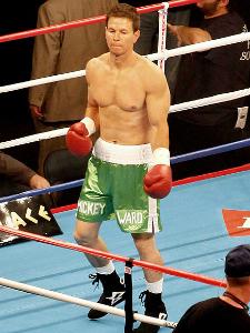 Mark Wahlberg in the ring as Irish Micky Ward in 